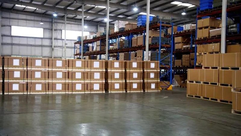 纸托盘与塑料托盘：实际应用中的防护性能考量